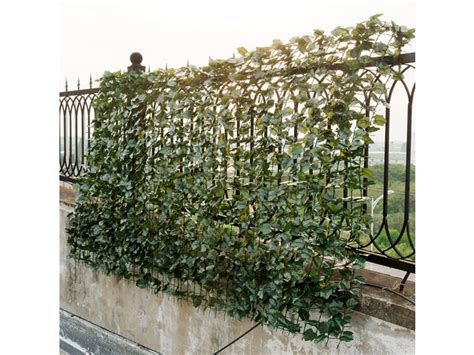 Costway 59x118 Faux Ivy Leaf Decorative Privacy Fence Screen