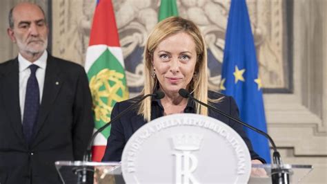 Nasce il governo Giorgia Meloni è la prima donna premier in Italia