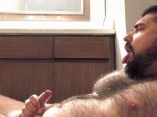 Rrbears Huge Cum Explosion Self Facial Gay Porn