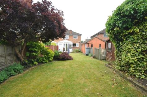 West Heath Road Farnborough 3 Bedroom Semi Detached For Sale Gu14