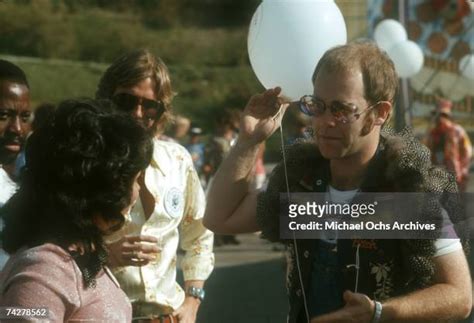 26 Elton John 1974 Tour Stock Photos, High-Res Pictures, and Images ...