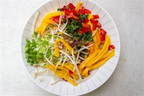 Simple Thai Mango Salad 10 Minutes Two Kooks In The Kitchen