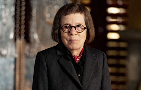 Linda Hunt - Actress