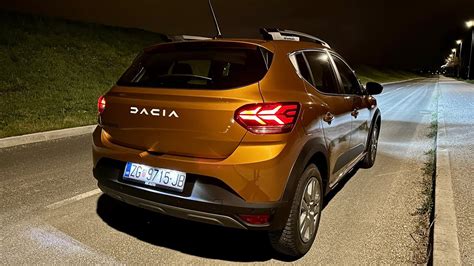 DACIA SANDERO Stepway 2023 At Night New LED Lights Exterior