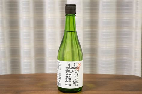 亀泉 純米吟醸原酒 Cel 24がフルーティーで甘い白ワインのような日本酒で美味しいぞ！ むねさだブログ