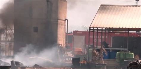 Nardò un forte boato poi le fiamme Scoppia l incendio in un vivaio