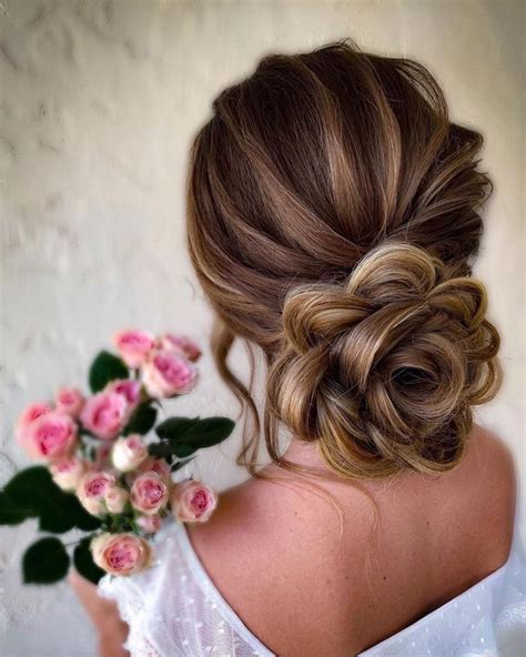 Classic Wedding Hairstyles Best Looks Expert Tips Long Hair