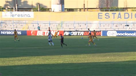 SÉRIE C Altos abre dois gols de vantagem mas leva virada do atual