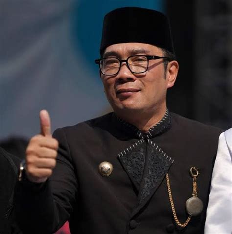 Respons Hasil Survei Ridwan Kamil Nyatakan Siap Jadi Cawapres