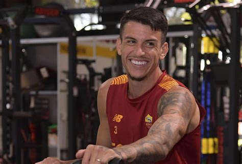 Trigoria Palestra Per Chi Ha Giocato Ieri Karsdorp In Campo Foto