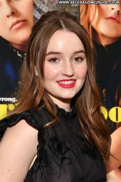 Kaitlyn Dever Beautiful Babe Sexy Posing Hot Celebrity