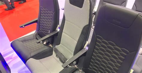 Watch Paxex Minute Sliding Seats Among New Concepts At Aix Runway Girlrunway Girl