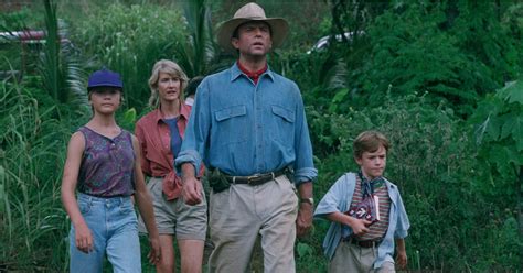 Jurassic Park Returning To Theaters For Anniversary 2018 Popsugar Entertainment