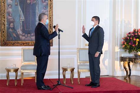 Noticias Colombia Nuevo Minciencia Habría Inflado Su Hoja De Vida Alerta Santander Y Norte De