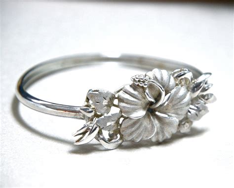 Sterling Silver HAWAIIAN Hibiscus Hinged Bracelet