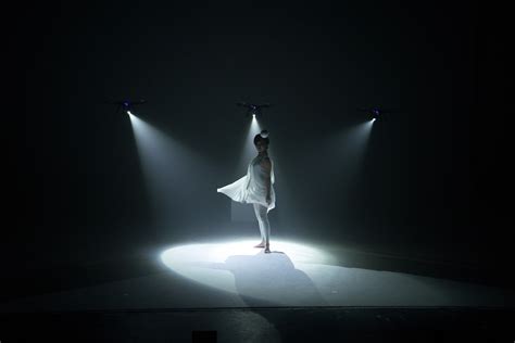 Shadow, A Solo Dance Performance Illuminated by Three Synchronized ...