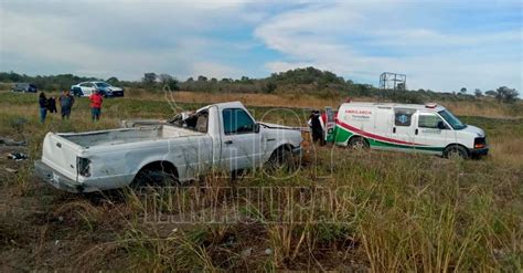 Hoy Tamaulipas Volcadura En Tamaulipas Volcadura Deja Tres Lesionados