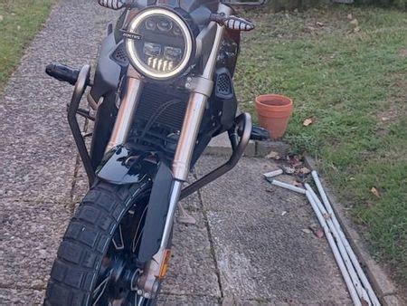 Zontes Andere Zontes Naked Bike Scrambler Er Occasione Il Parking Moto