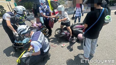 救護車過路口！女騎士禮讓急剎釀追撞 她摔車滾地撞破頭 Ettoday社會新聞 Ettoday新聞雲