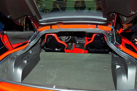 Comparing the New C8 Corvette to the C7 Interior for Comfort