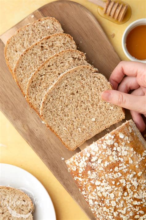 Deliciously Light Honey Oat Bread Recipe