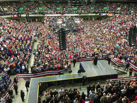 A Crowd Of 10000 Plus Went Nuts For Trump In Illinois Last Night