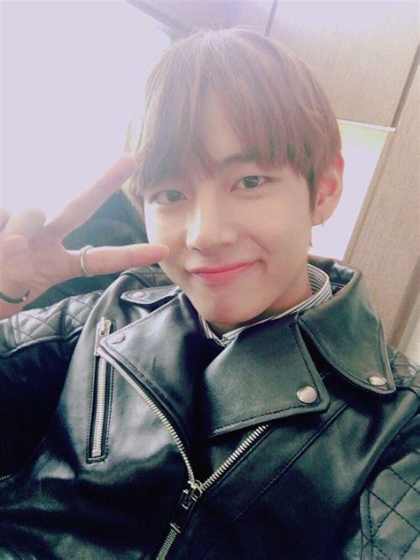 Hình ảnh được nhúng đến liên kết cố định Taehyung Selca Jhope Suga