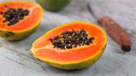 What Does Papaya Taste Like