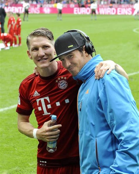 Bastian Schweinsteiger Celebrates Friend S 40Th