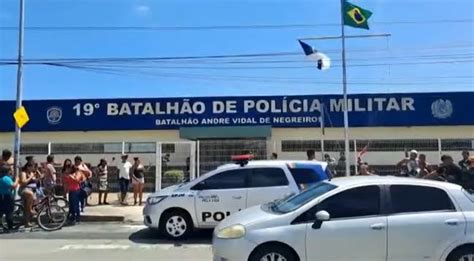 Policial Mata Esposa Gr Vida Invade Batalh O No Recife Mata Dois