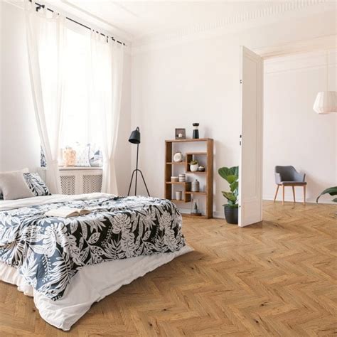 Oak Classic 14mm Engineered Real Wood Flooring Leader