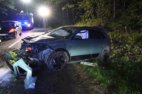 Fotos Schwerer Unfall Auf Kreisstra E Bei Velden Vils