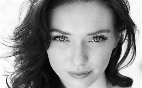 Black And White Eleanor Tomlinson Actress 1080p Actresses Face Hd