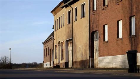 Galerija Foto Ku A Michaela Schumachera Postala Je Grad Duhova