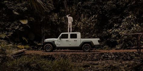 The Jeep Gladiator 4x4 A Perfect Adventure Companion For Outdoor Enthusiasts Tynan Motors