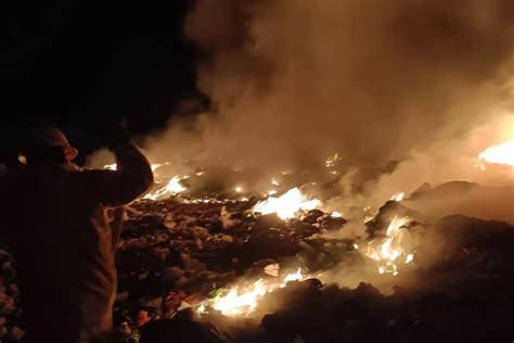 Se Incendia Basurero De Mahahual Densa Capa De Humo Cubre El Lugar