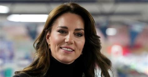 Kate Middleton es vista junto al príncipe Guillermo en medio de rumores