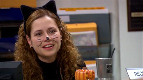 Watch The Office Season 2 Episode 5 : Halloween - Watch Full Episode ...