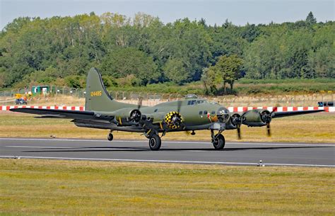 Boeing B G Flying Fortress Sally B G Bedf Flickr