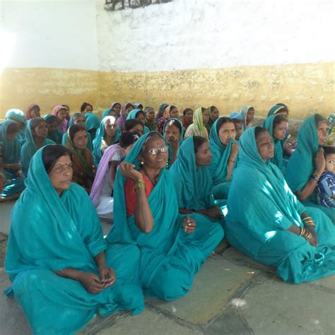 Connecting with Women Behind Bars: Finding Pen Pals for Female Inmates 5