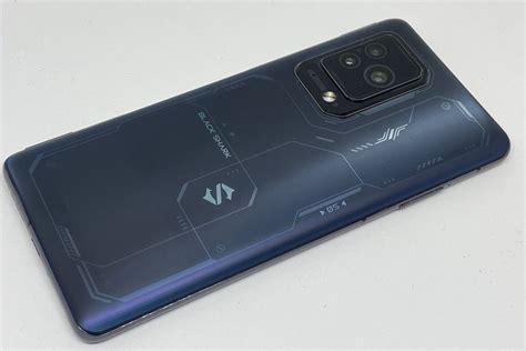 Black Shark 5 Pro: смартфон, чтобы нагибать играя