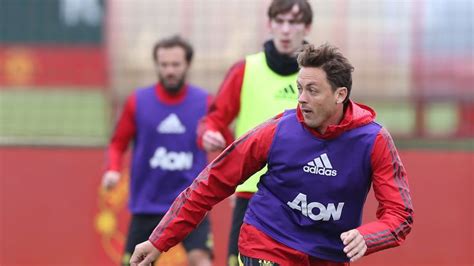 ปักพินโดย Red Devils ใน Manchester United Training Team