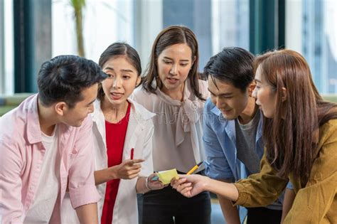 Professional Woman Leader Presenter Give Business Presentation