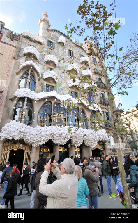 Casa Batlló Passeig De Gracia 43 Construit En 1877 Et Rénové Par Antoni Gaudí Barcelone