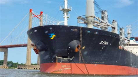 Un Barco Choc Contra El Puente Z Rate Brazo Largo Y Casi Provoca Una