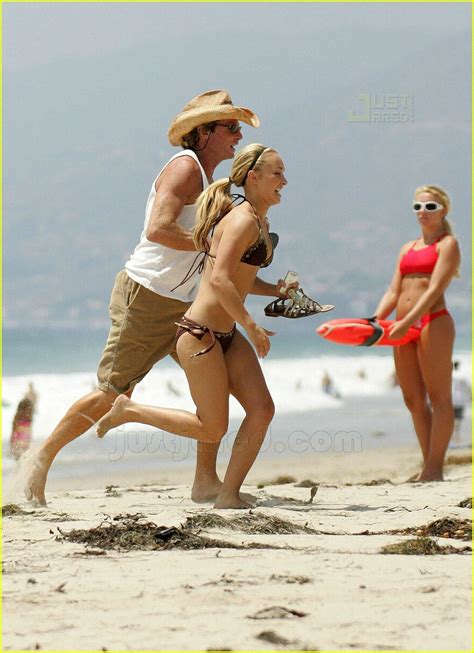 Hayden Panettiere Is A Bikini Babe Photo Photos Just Jared