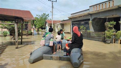 Banjir Di Sergai Kini Rendam Enam Kecamatan BPBD Terkendala Perahu