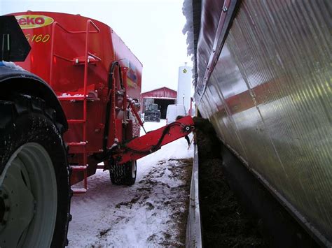 Tiger V1 VMS Unifeed Mixing Wagons Trailed Vertical Seko Industries