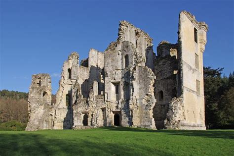 Wiltshire castle named one of country's top hidden gems to visit over ...