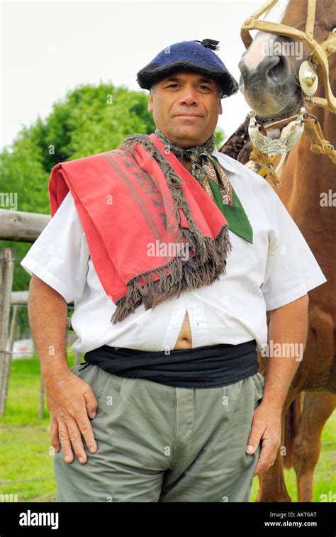 Gaucho With Poncho Al Hombro Fiesta De La Tradici N San Antonio De